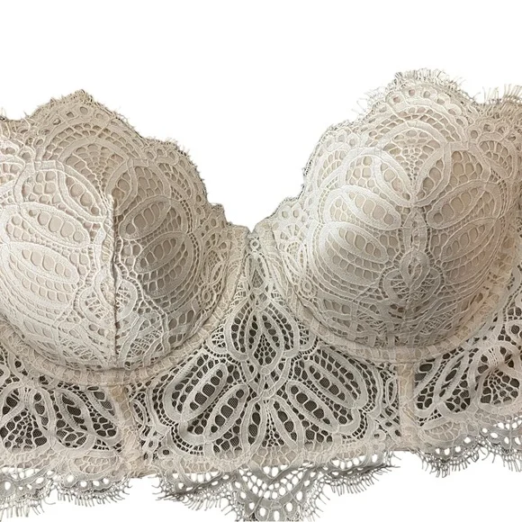 Elegant Cream Lace Bralette - Picture 8 of 13